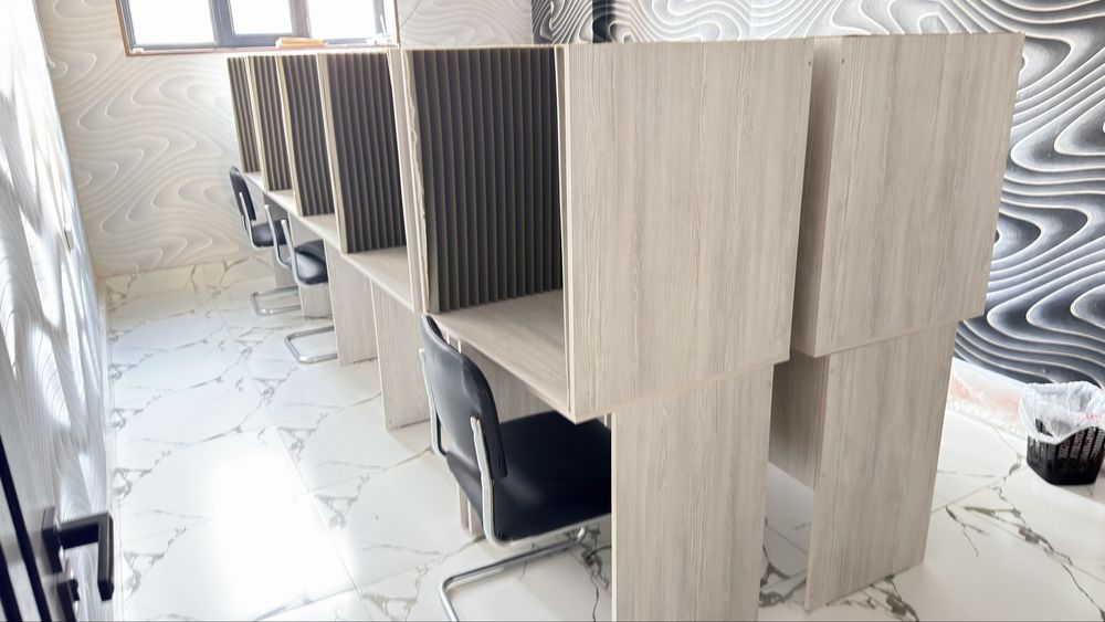 Pradayodsya mebel dlya ofisa