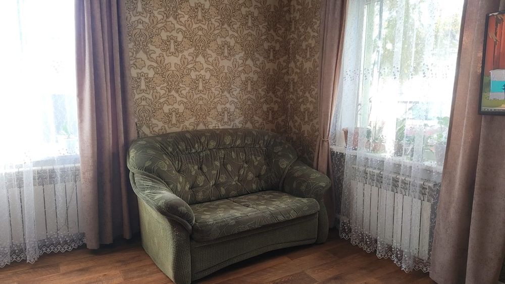 Раскладной двухместный диван