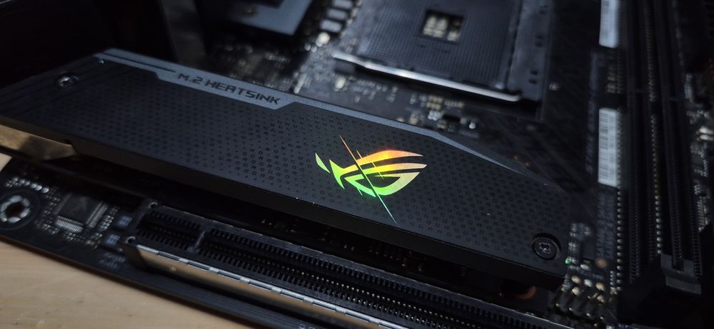 Placa baza ASUS ROG STRIX B500i Gaming WIFI AM4