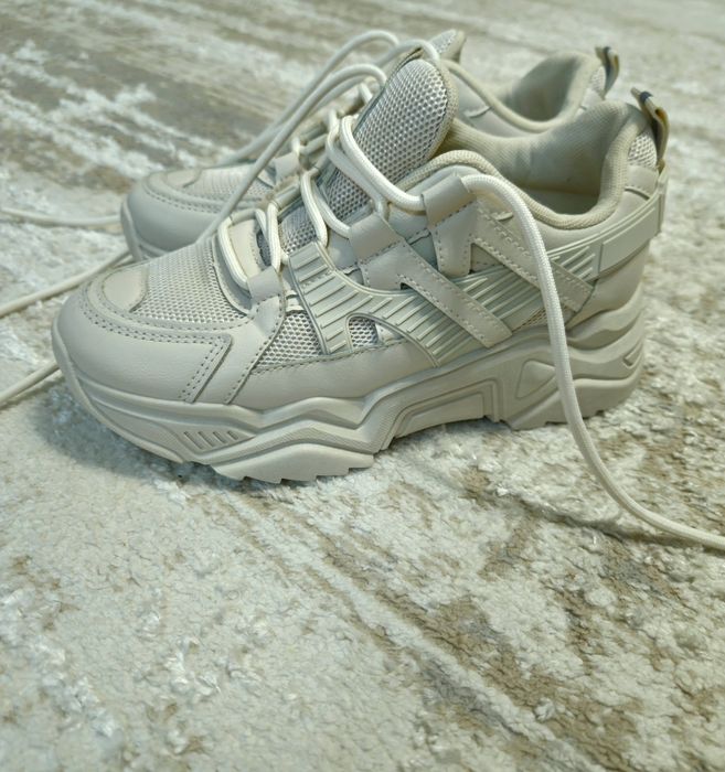 Adidași / pantofi sport News damă –mărimea 37 (23.5 cm)
