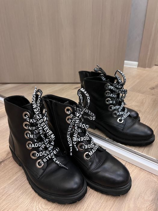 Bocanci Steve Madden mărimea 38