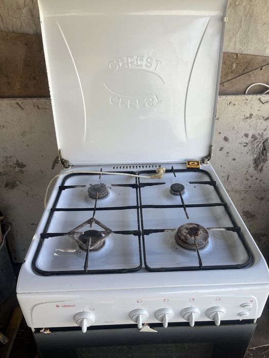Продам газовую плиту