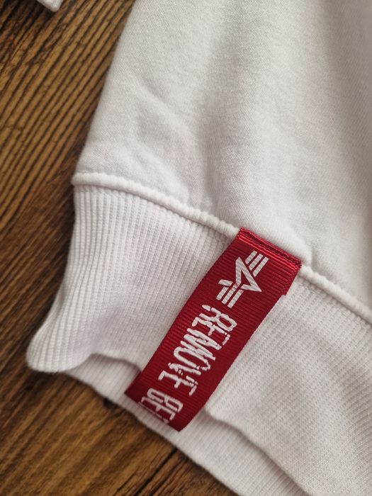 Страхотна  мъжка  блуза суитчър ALPHA INDUSTRIES размер L