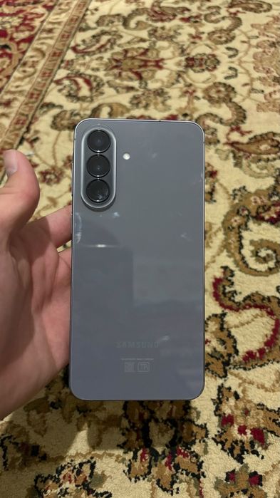 Телефон Samsung A57