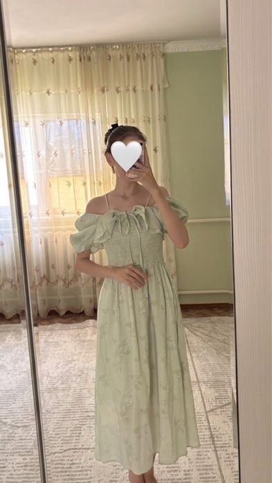 "Көйлек / Платье женское, размер M")