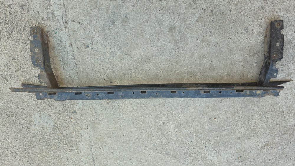 Продаётся передни крепление бампера для гольф 2