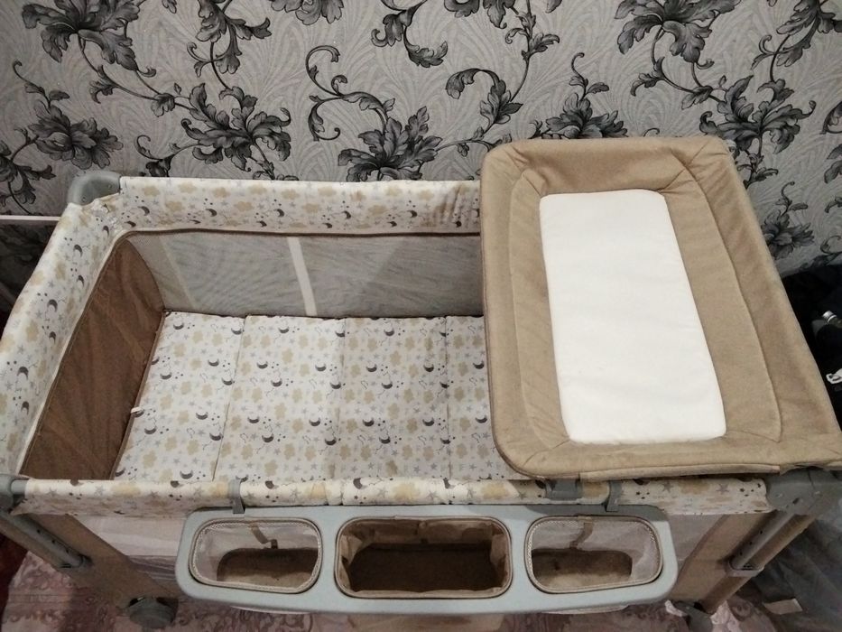 Кроватка детская