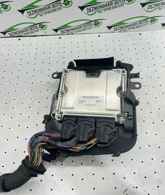 Calculator motor ECU 30630565 Volvo S40 2000 1.9 TD MT (102 hp)