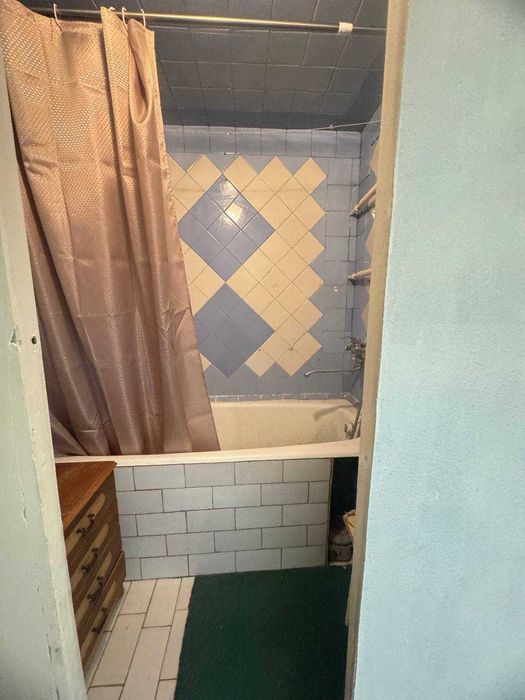 Продается 1-комнатная квартира, массив Ахмад Югнаки,