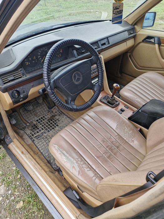 Мерцедес 124 2.0 136 НА ЧАСТИ