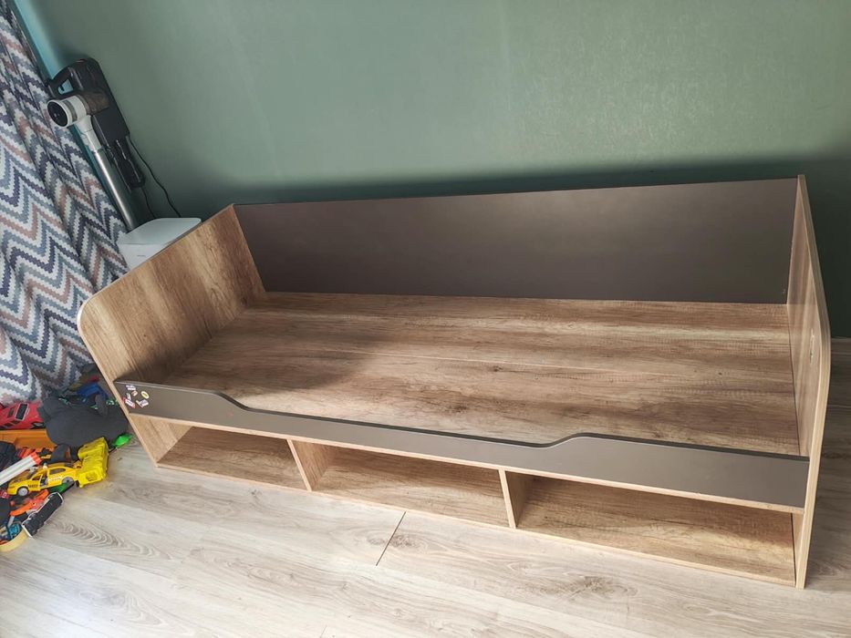 Продам Кровать 2*80