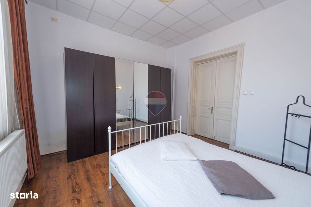 Apartament 3 camere de vanzare, in vila, 83 mp
