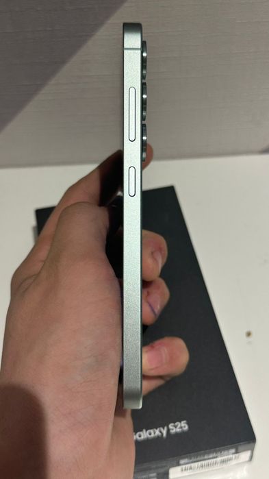 Samsung s25 12/256 идеал состояние