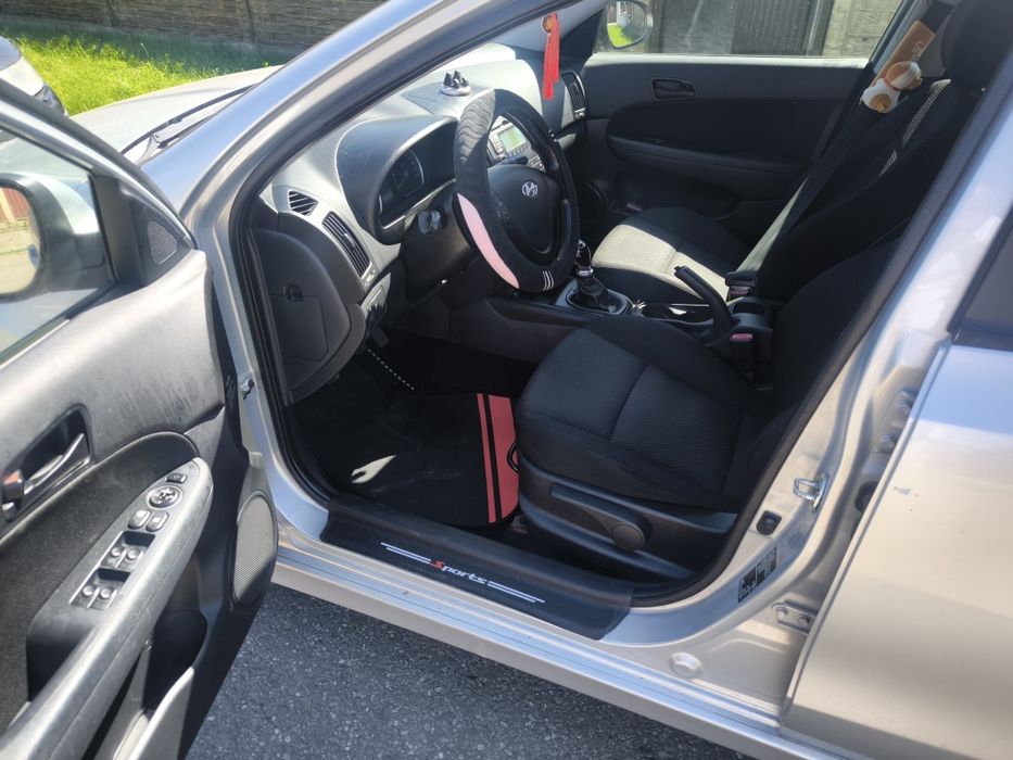HYUNDAI i30 2011 — imagine 4