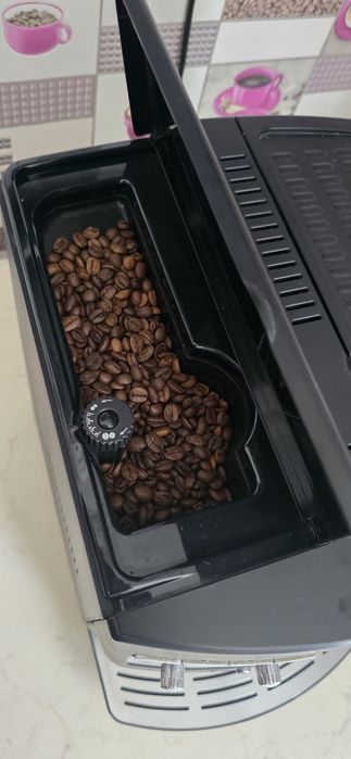 Кофемашина Delonghi ESAM3000