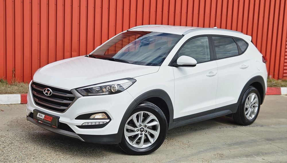 Hyundai Tucson 1.7 Crdi 140 cp Euro 6 Automata-Xenon-Navi-Clima-Camera-Jante R17 Impecabila