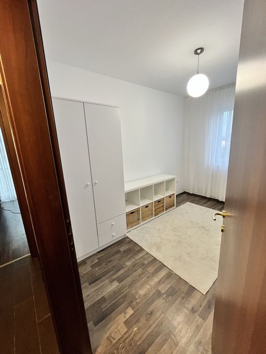 Ofer spre inchiriere apartament 3 camere