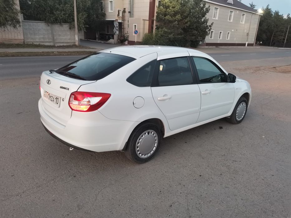 Lada Granta продам