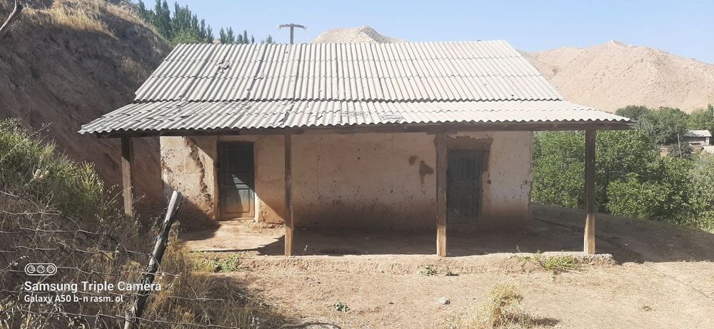 Oltinsoy tuman Sohibkor mahallasida 3 x dalahovli sotiladi kadastr bor