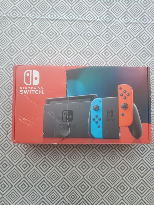 Nintendo switch v1 cu 2 jocuri