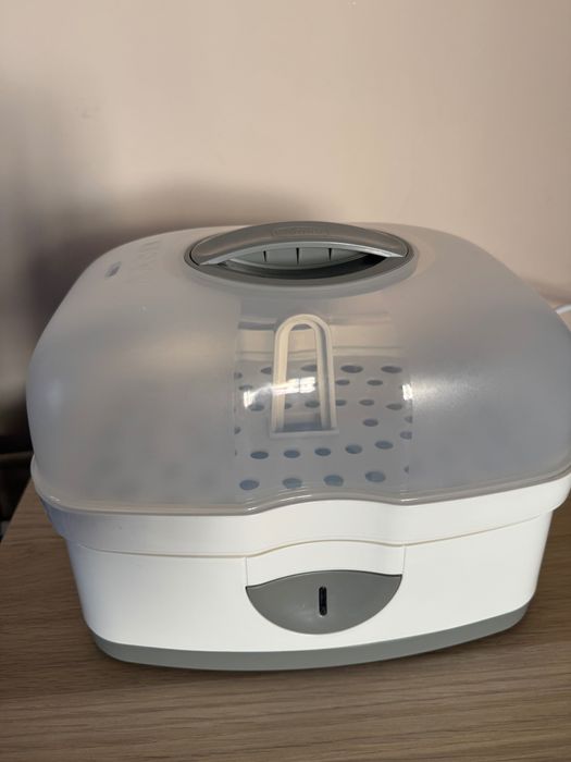 Електрически стерилизатор Chicco 2 in 1 /Бебешки стерилизатор