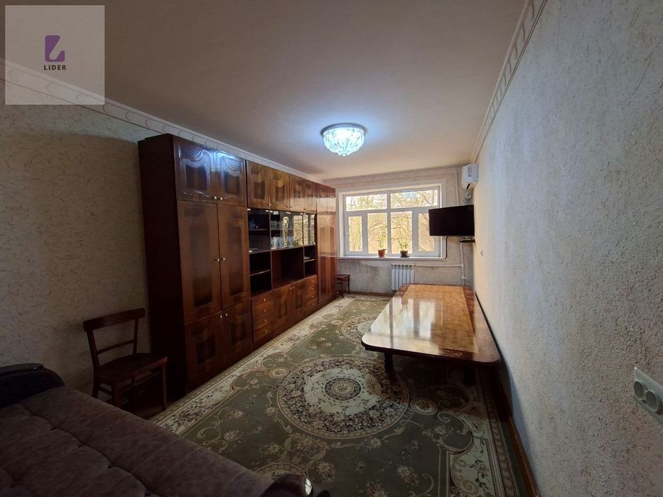 Продается 3 х комнатная квартира 2 этаж Середина