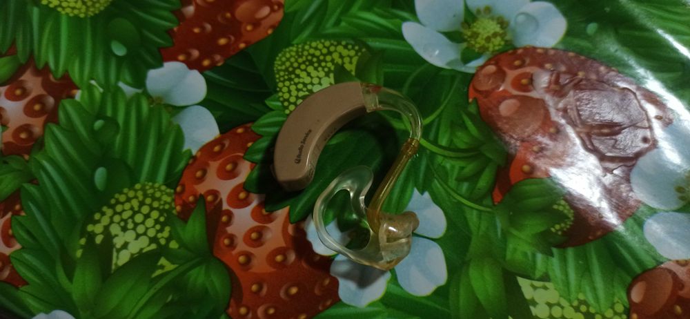 Слуховые аппараты,почти новые