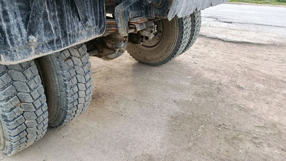 Zil samasval 5 kub sotiladi