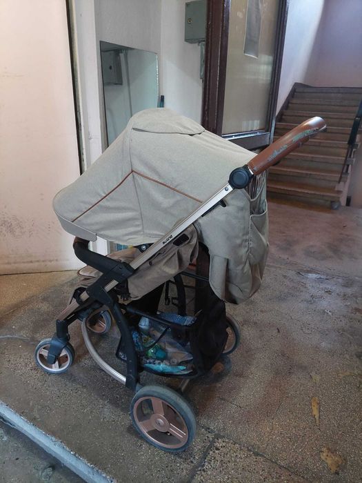 Vând cărucior KikkaBoo Madrid 3 in 1