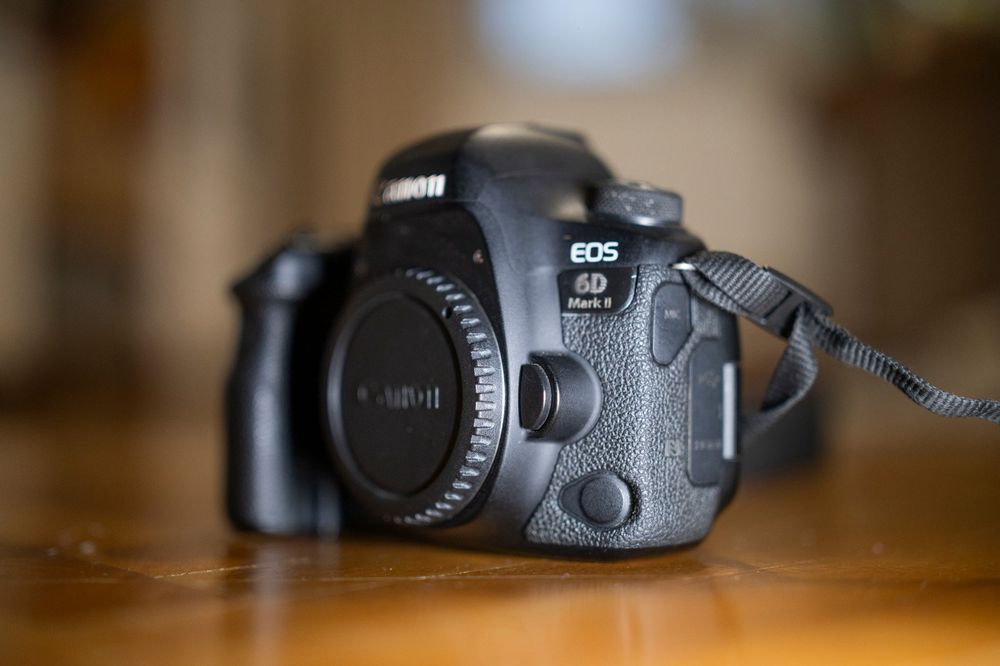 Aparat foto Canon 6D MK2