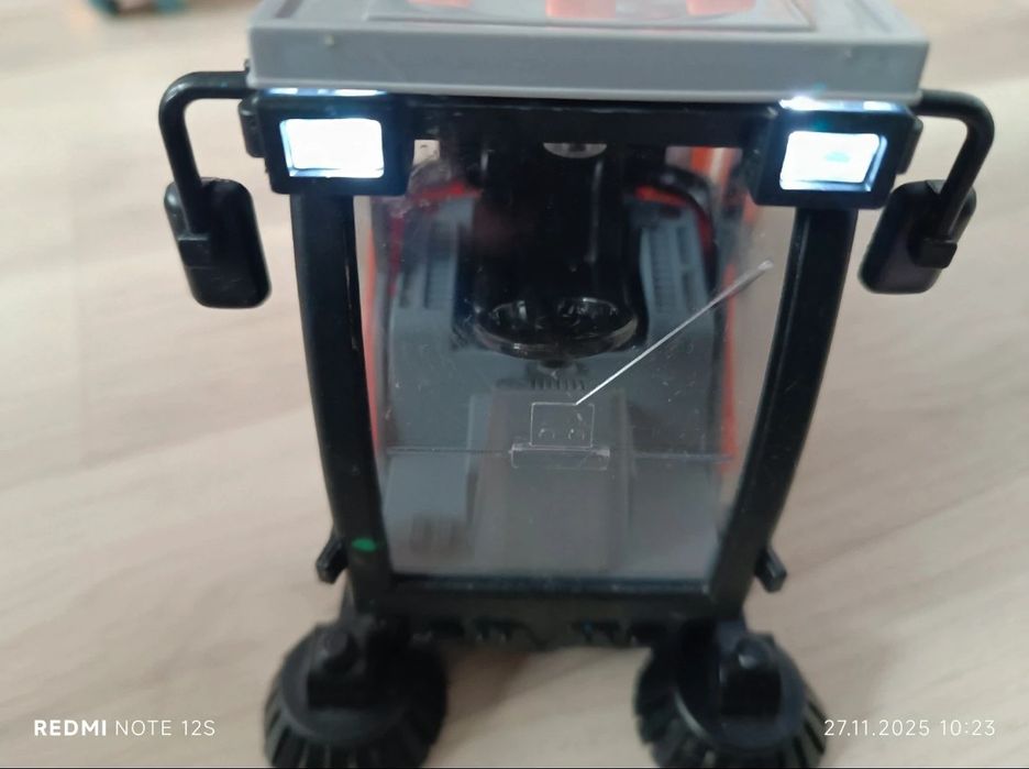 Camion de jucarie cu sunete și lumini