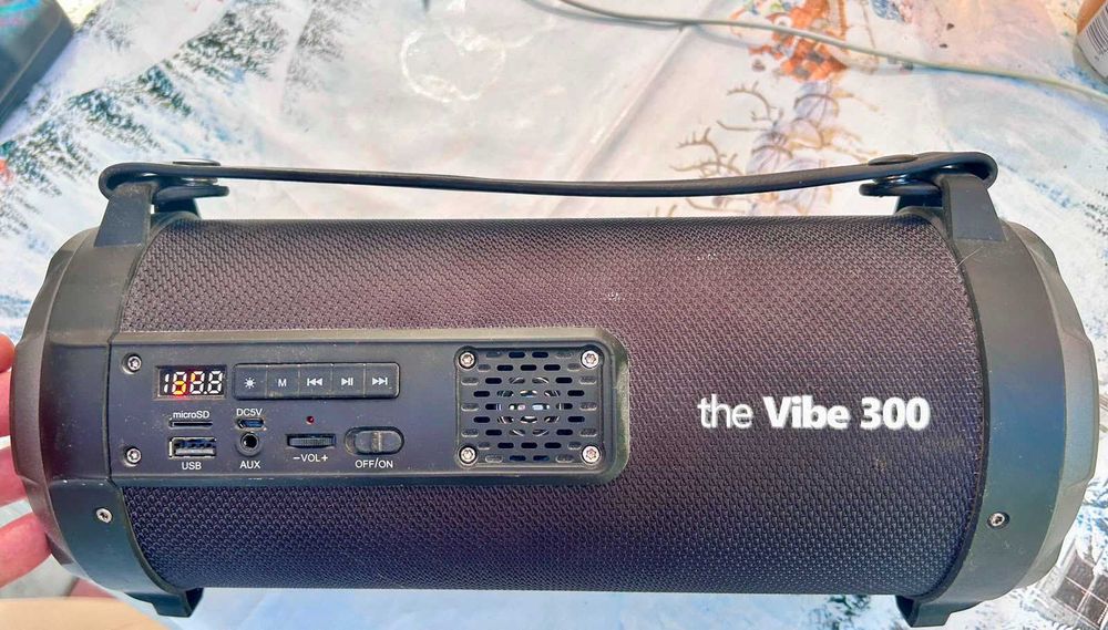 Vand boxa portabila Vibe 300/schimb cu tel
