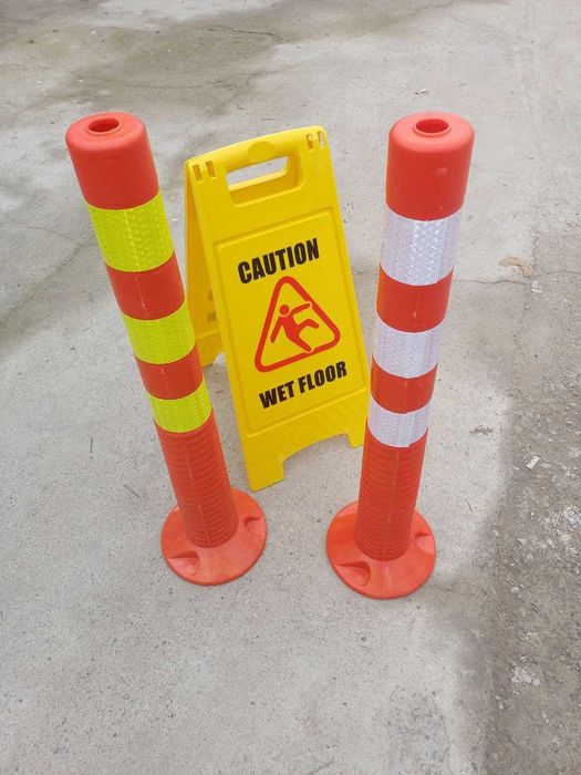 ОСТОРОЖНО — МОКРЫЙ ПОЛ  CAUTION  столбик дарожни занк