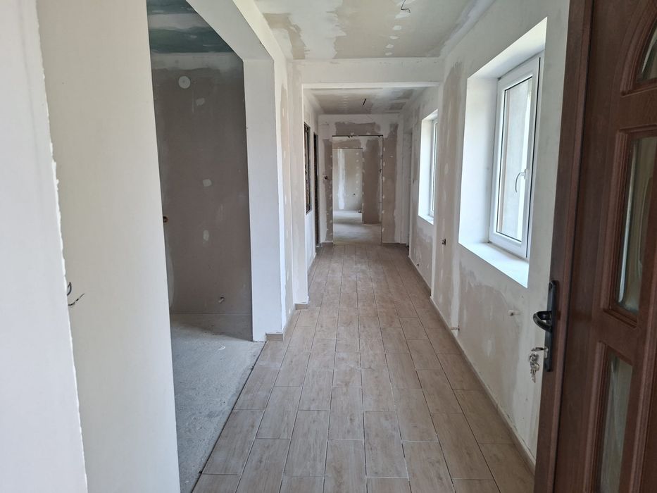 Casă de vânzare