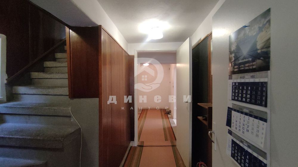 Два етажа от къща в кв. Самара 1