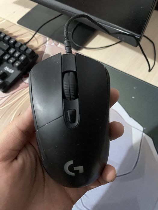 Logitech G403 hero