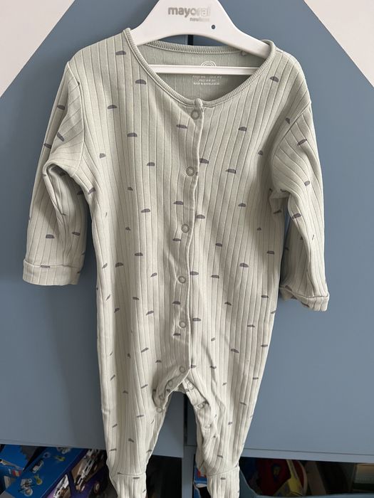 Много запазени бебешки дрешки Next, размер 9-12 месеца