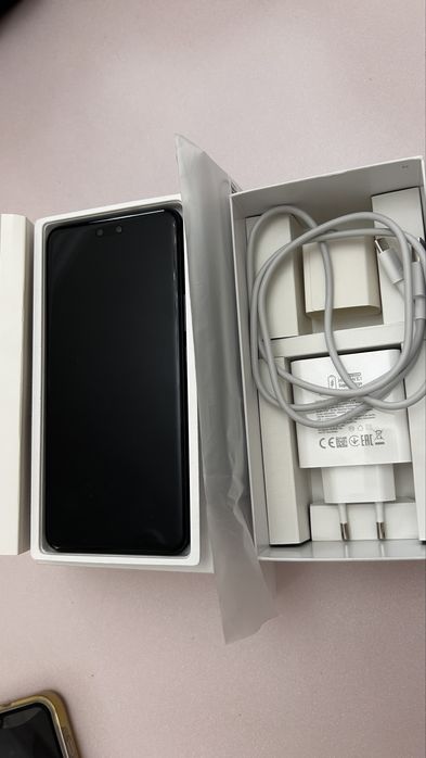 Huawei nova 13 Pro  телефон