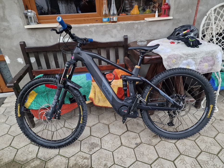 Vând montain bike electrica cube stereo hybrid