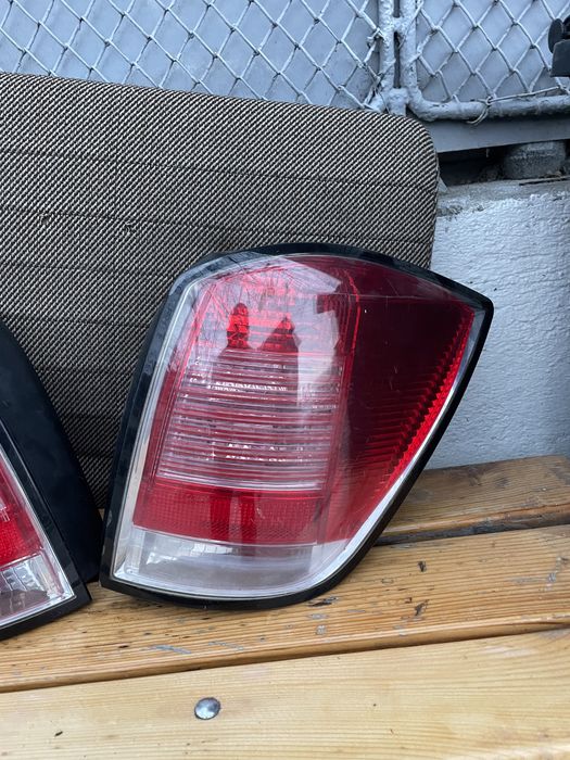 Оригинален стоп за опел астра H комби оборудвани наличен е левия стоп