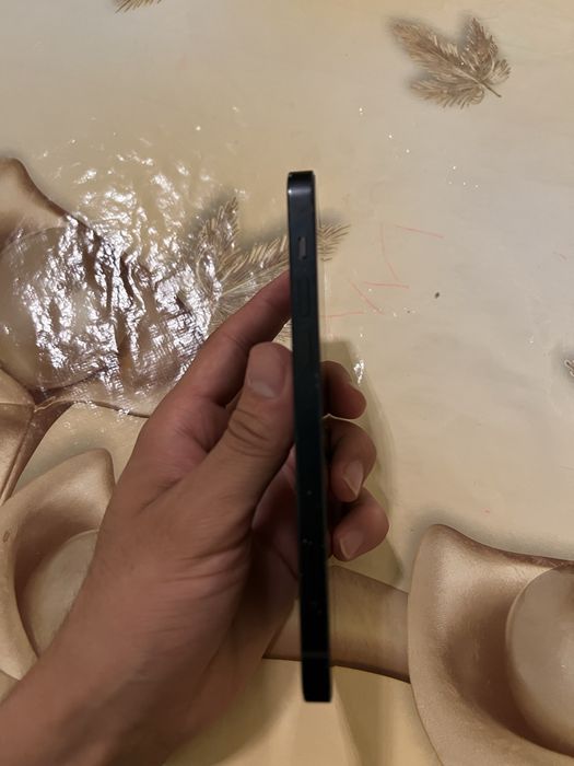 Iphone 12 sotiladi
