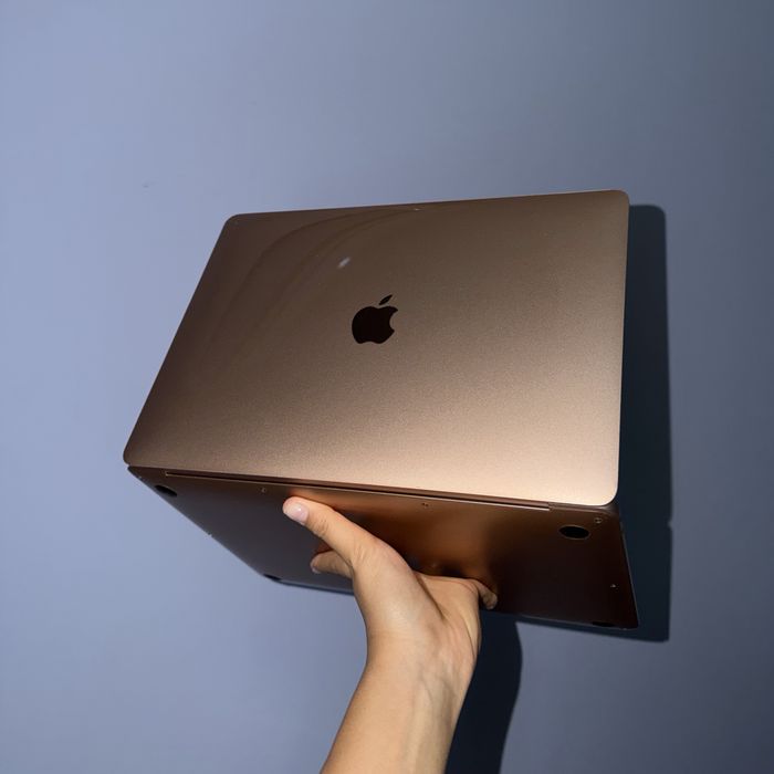 MacBook Air M1 256 gold