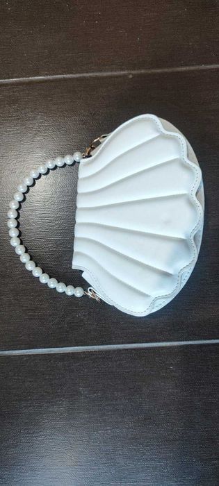 бутикова булченска рокля с подаръци воал,чанта,кошница,букет