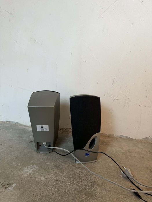 Vând boxe pentru masina