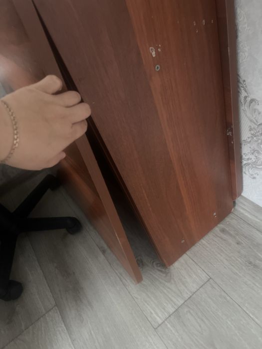 Продам стол книжка