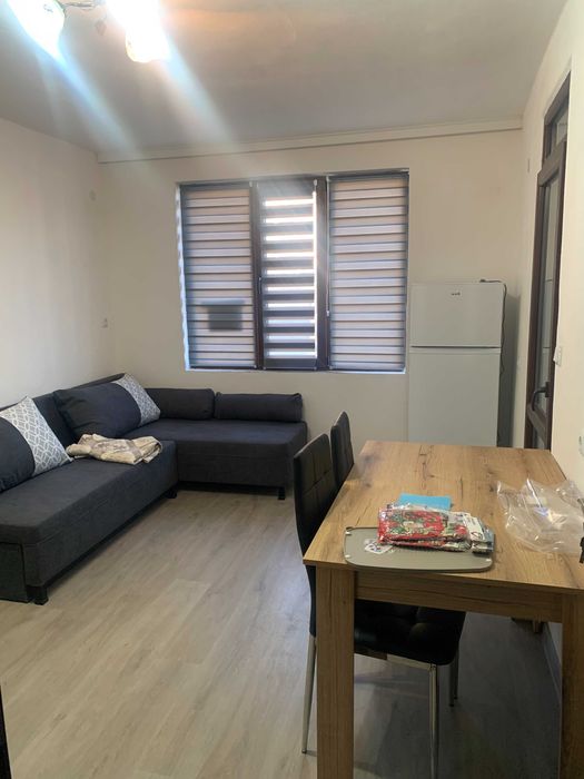 Продава се Тристаен апартамент в Карлово - 70 кв.м за 1166 €/кв.м - Снимка #1