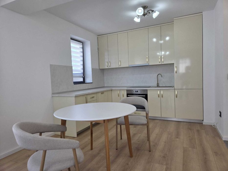 Apartament de 2 camere nou de închiriat – Coresi, Brașov | Panoramă superbă spre Tâmpa