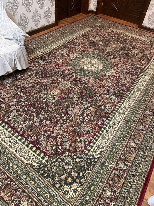 Продается ковер 3*5м