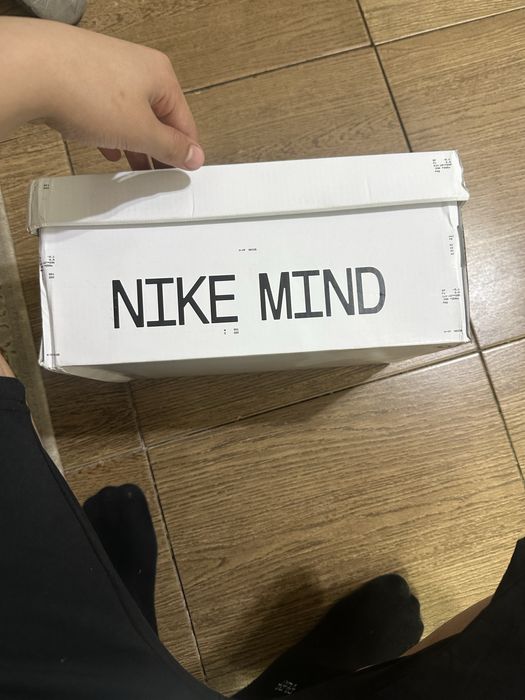 Nike mind 001 orange новые 42 размер маломерка