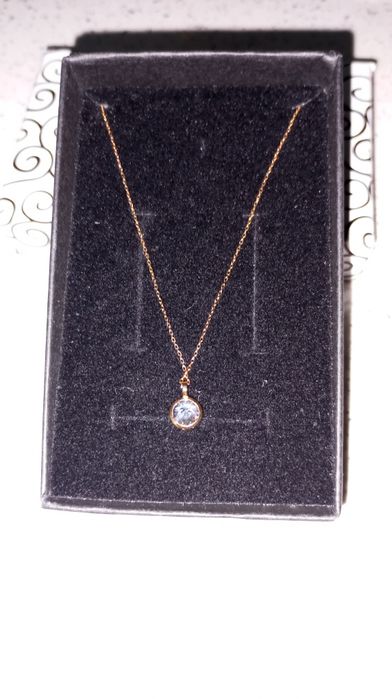 Нови нежни златни обеци и кулие,